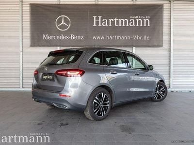 Gebraucht Mercedes B200 163 PS (119 kW) 2024 Van / Kleinbus