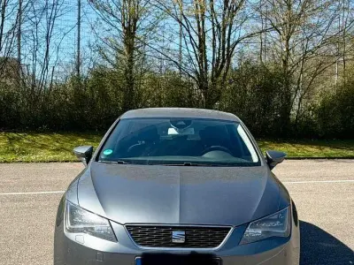 Używany Seat Leon I-Tech 110 KM (80 kW) 2014 Szary Sedan/Limuzyna