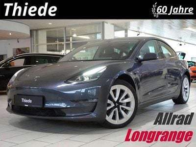 Grau metallic Gebraucht 2022 Tesla Model 3 Limousine | 26.990 € (Fairer Preis)