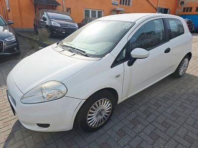 Gebraucht Fiat Grande Punto Active 65 PS (47 kW) 2009 Weiß Kleinwagen