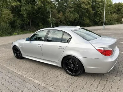 Gebraucht BMW 523 M Sport 177 PS (130 kW) 2005 Silber Limousine