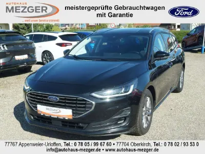 Gebraucht Ford Focus Titanium 116 PS (85 kW) 2023 Obsidianschwarz metallic Kombi