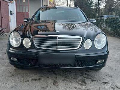 Gebraucht Mercedes E240 177 PS (130 kW) 2005 Schwarz Kombi