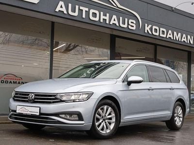 Gebraucht VW Passat Business 150 PS (110 kW) 2023 Silber Kombi