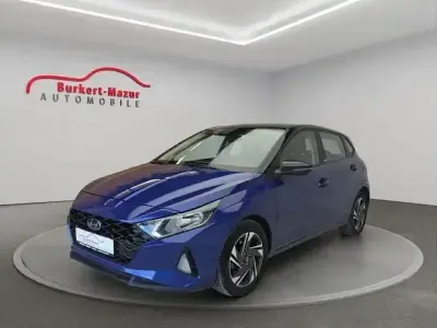Gebraucht Hyundai i20 Intro Edition 101 PS (74 kW) 2021 Blau Kleinwagen
