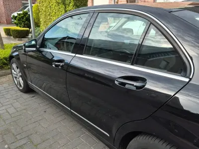Gebraucht Mercedes C320 Avantgarde 224 PS (164 kW) 2008 Schwarz Limousine