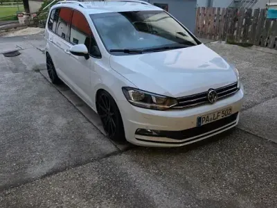 Gebraucht VW Touran Comfortline 110 PS (80 kW) 2016 Weiß Van / Kleinbus