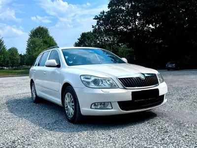 Gebraucht Skoda Octavia 105 PS (77 kW) 2011 Limousine