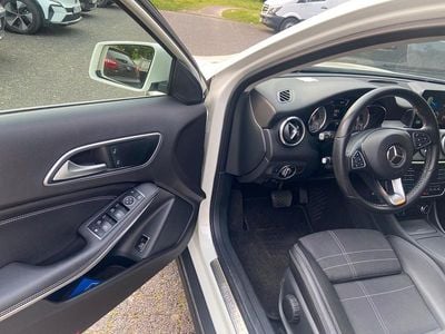 Mercedes GLA220