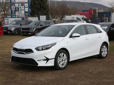 Nouă Kia Ceed Vision 140 CP (102 kW) 2025 Alb Hatchback