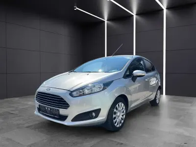 Usata Ford Fiesta 65 CV (47 kW) 2013 Argento Utilitaria