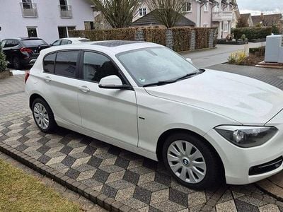Gebraucht BMW 116 Sport Line 136 PS (100 kW) 2012 Weiß Kleinwagen