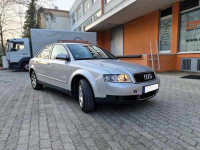 Silber Gebraucht 2002 Audi A4 Ambiente Limousine | 3.650 € (Etwas zu teuer)