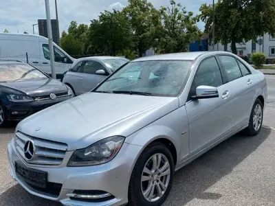 Gebraucht Mercedes C180 156 PS (114 kW) 2012 Silber Limousine
