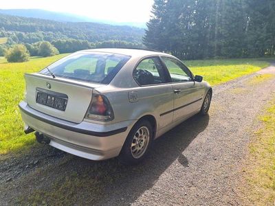 BMW 318 Compact