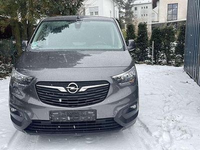 Gebraucht Opel Combo Edition 131 PS (96 kW) 2021 Mondstein grau/e:vulkan grau Van / Kleinbus