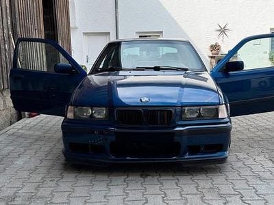 BMW 323 Compact