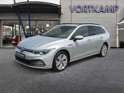 Gebraucht VW Golf VIII Style 150 PS (110 kW) 2022 Reflexsilber Kombi
