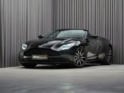 Second-hand Aston Martin DB11 510 CP (375 kW) 2019 Negru Cabrio