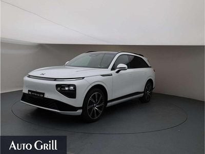 Second-hand XPENG G9 405 kW (551 CP) 2024 Alb SUV