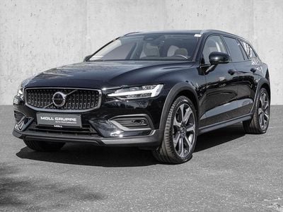 Black solid ´stone´ / solid Gebraucht 2023 Volvo V60 CC Ultimate Kombi | 41.450 € (Etwas zu teuer)
