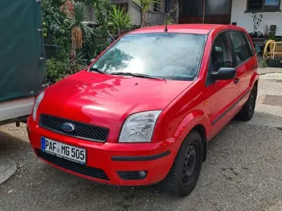 Gebraucht Ford Fusion 80 PS (58 kW) 2005 Rot Kleinwagen
