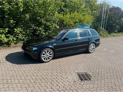 BMW 330