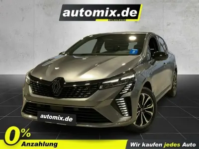 Neu Renault Clio V Techno 91 PS (66 kW) 2025 Grau Limousine