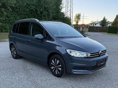 Gebraucht VW Touran Move 150 PS (110 kW) 2023 Grau Van / Kleinbus