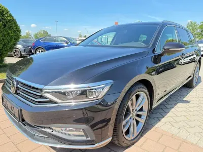 Gebraucht VW Passat Elegance 150 PS (110 kW) 2022 Schwarz Kombi