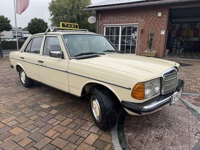 Gebraucht Mercedes 200 60 PS (44 kW) 1982 623 hellelfenbein Limousine