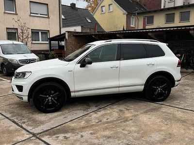 Schwarz Gebraucht 2016 VW Touareg Edition SUV | 17.000 €
