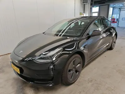 Occasion Tesla Model 3 Standard Range 225 kW (306 PK) 2021 Zwart Sedan