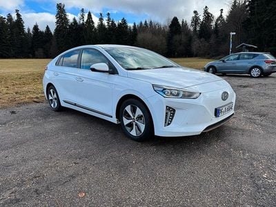 Weiß Gebraucht 2017 Hyundai Ioniq Kleinwagen | 13.999 €
