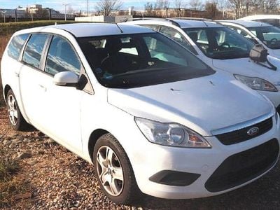 Gebraucht Ford Focus Style 116 PS (85 kW) 2010 Weiß Kombi