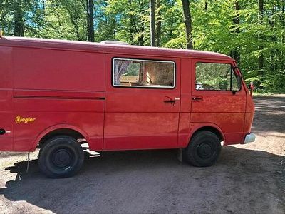Second-hand VW LT 75 CP (55 kW) 1989 Roșu Monovolum