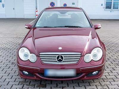 Gebraucht Mercedes C180 143 PS (105 kW) 2005 Rot Coupé