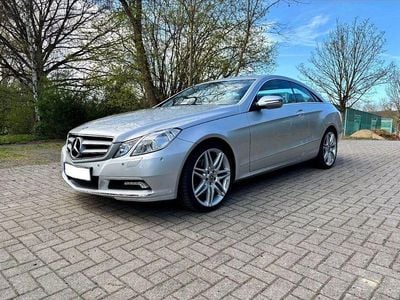 Usata Mercedes E350 292 CV (214 kW) 2009 Argento Coupé