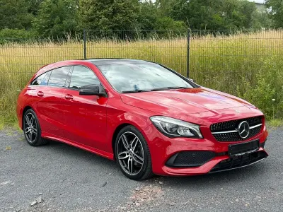 Gebraucht Mercedes CLA180 Shooting Brake AMG 122 PS (89 kW) 2019 Rot Kombi