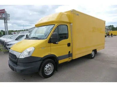 Gebraucht Iveco Daily 106 PS (77 kW) 2012 Gelb (metallic) Van