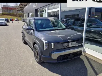 Neu Kia EV2 Air 108 kW (147 PS) 2026 Grau SUV