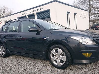 gebraucht Hyundai i30 cw FIFA Edition 1.4 Klima/ Tüv Neu