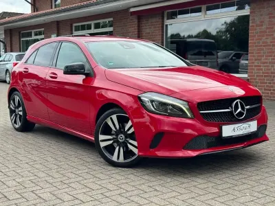 Gebraucht Mercedes A180 Urban 122 PS (89 kW) 2017 Rot Kleinwagen