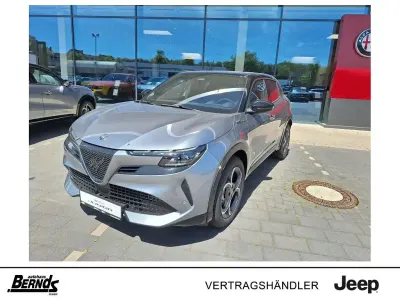 Neu Alfa Romeo Junior Edizione Speciale 114 kW (156 PS) 2026 Grigio arese mit schwarzem dac SUV