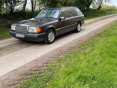 Second-hand Mercedes 250 90 CP (66 kW) 1993 Break