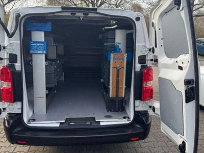 Gebraucht Opel Vivaro 122 PS (89 kW) 2020 Weiß Van / Kleinbus