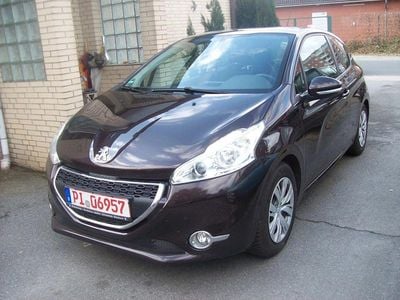 Gebraucht Peugeot 208 82 PS (60 kW) 2012 Schwarz Kleinwagen