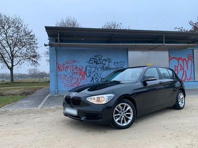 Gebraucht BMW 116 116 PS (85 kW) 2012 Schwarz Kleinwagen