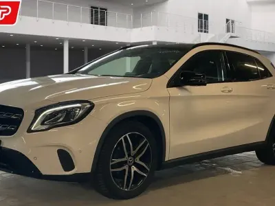 Gebraucht Mercedes GLA180 122 PS (89 kW) 2019 Weiß SUV