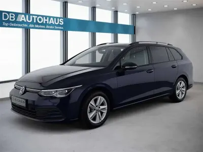 Gebraucht VW Golf VIII Life 150 PS (110 kW) 2024 Blau Kombi